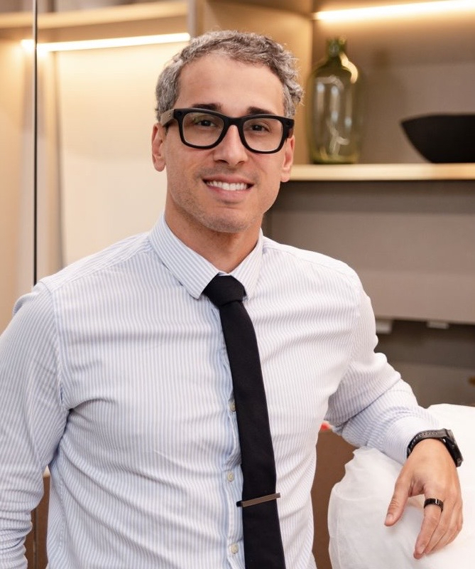 Dr. Lucas Ribeiro, Ortopedista